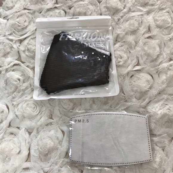 Sequin Face Mask w/5 High Grade Filters - Picture 3 of 7